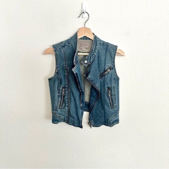 Denim Sleeveless Jacket, Denim Vest, Zipper Details, Size S - Picture 1 of 6